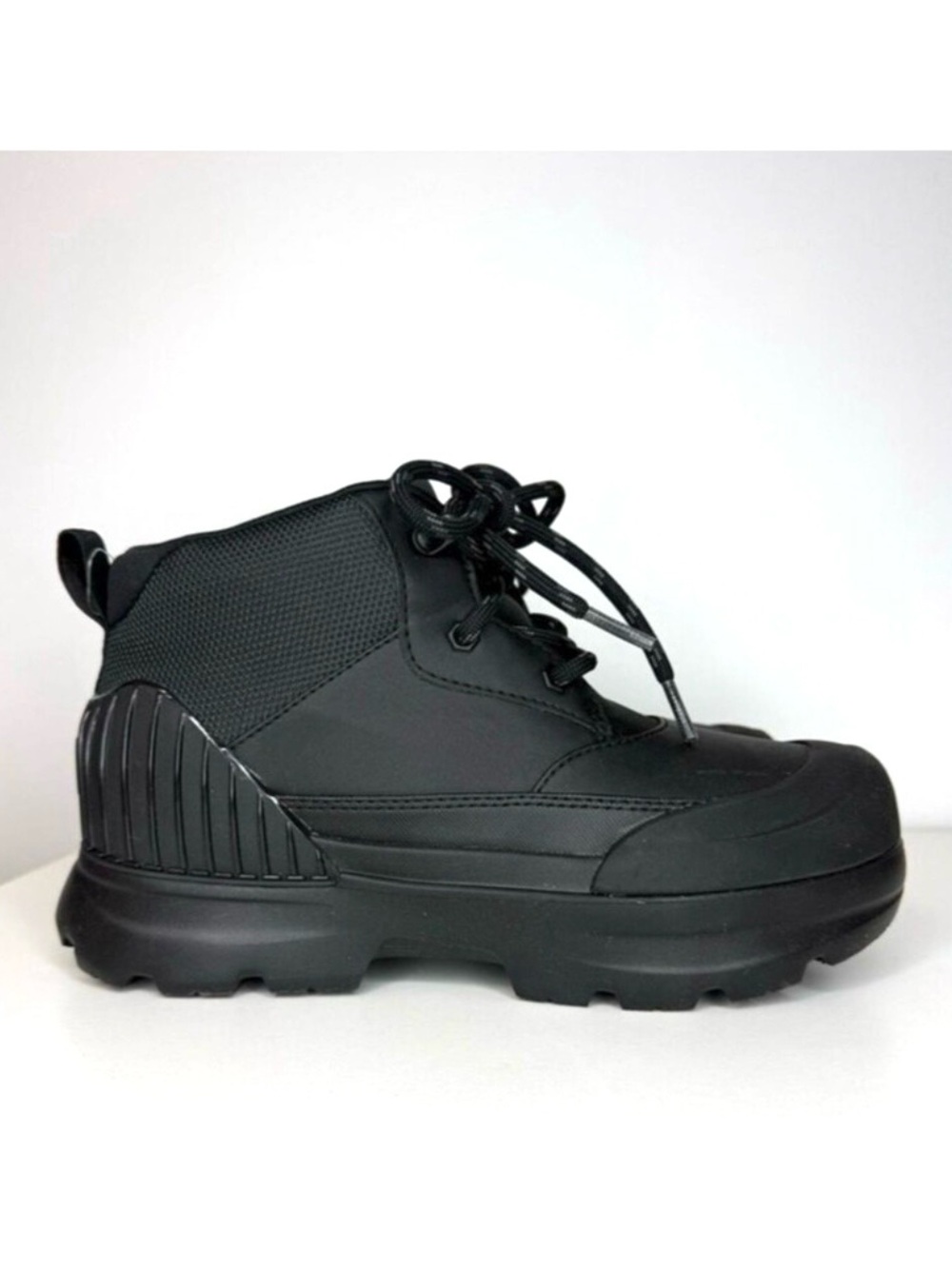 UGG Neumel x Hybrid Rain Ankle Boots Black Chukka Boot Shoes Women’s Size 7 NEW